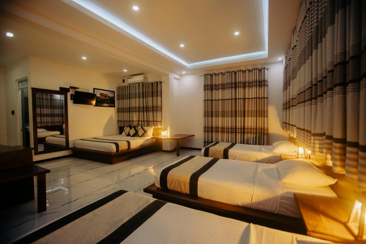 Supreme Dambulla Hotel Exterior photo