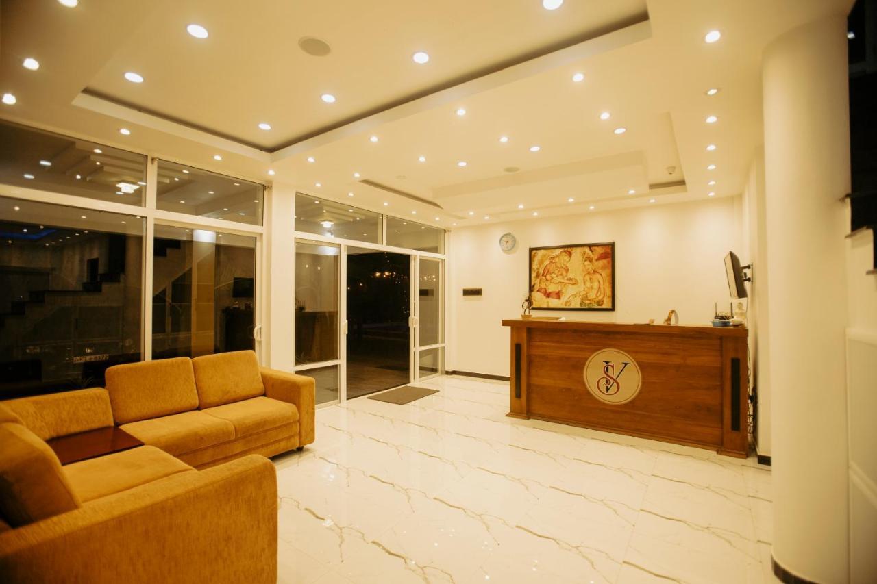 Supreme Dambulla Hotel Exterior photo